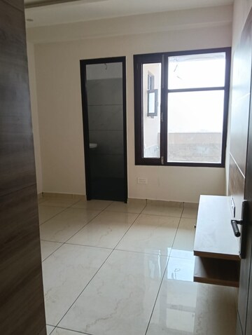 Room in 4 BHK Independent House at Pir Machalla – for Sale
