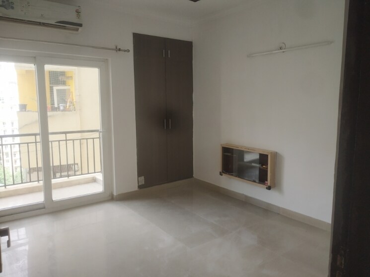 Room, paramount-floraville 3 Bedroom 1425 Sq.Ft. Apartment In Sector 137 Noida 9149113