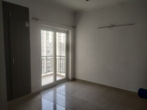 Room in 3 BHK Apartment at Paramount Floraville, Sector 137 – for Sale