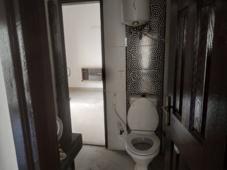 Bathroom, paramount-floraville 3 Bedroom 1425 Sq.Ft. Apartment In Sector 137 Noida 9149113