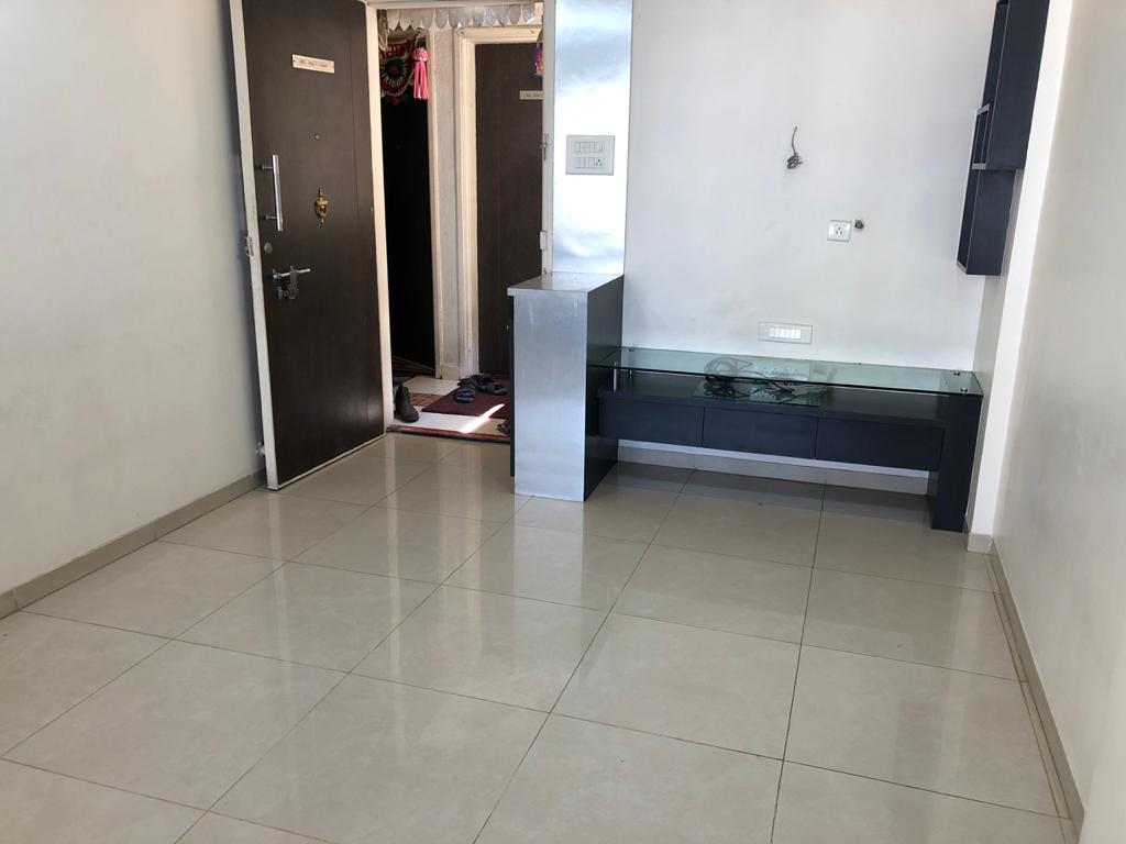 2 BHK + Servant Room 1000 Sq.Ft. Apartment in Paranjape Schemes Madhukosh