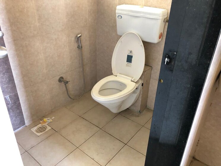 Bathroom, paranjape-schemes-madhukosh 2 Bedroom 1000 Sq.Ft. Apartment In Dhayari Pune 9149112