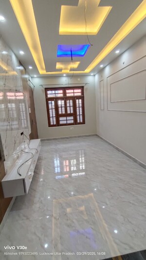 Room in 3 BHK Independent House at Jankipuram – for Sale