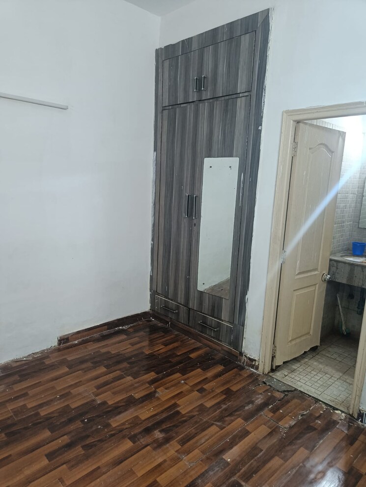 Room, balaji-homes-noida 2 Bedroom 162 Sq.Mt. Independent House In Sector 49 Noida 9149142