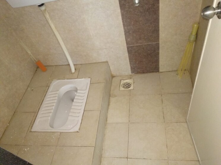 Bathroom, paranjape-schemes-madhukosh 2 Bedroom 900 Sq.Ft. Apartment In Dhayari Pune 9149190
