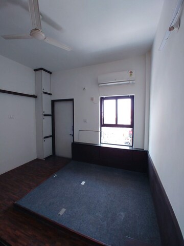 Room in 1 BHK Apartment at Kothrud – for Sale
