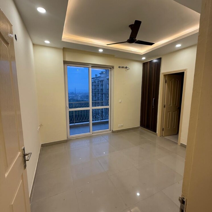 Room, bptp-park-prime 4 Bedroom 2062 Sq.Ft. Apartment In Sector 66 Gurgaon 9149209