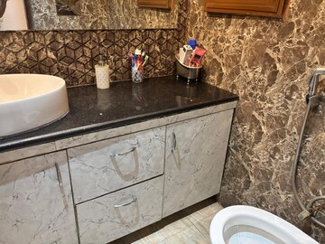 Furnished Amenities in 3 BHK Apartment at Orchid Gardens, Sector 54 – for Rent