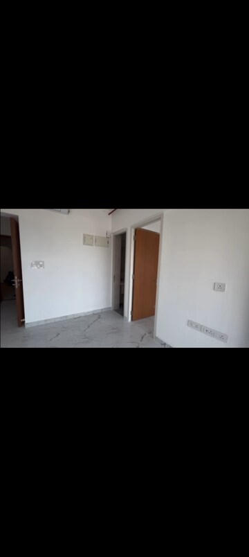 Room in 1 BHK Apartment at Dynamix Avanya, Dahisar East – for Sale
