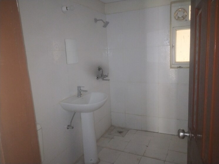 Bathroom, paramount-floraville 2 Bedroom 1045 Sq.Ft. Apartment In Sector 137 Noida 9149263