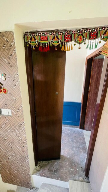 Building Lobby in 3 BHK Builder Floor at South Extension I – for Rent