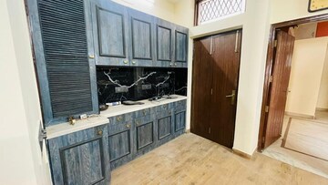 Balcony in 3 BHK Builder Floor at South Extension I – for Rent