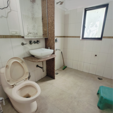 Bathroom in 1 BHK Builder Floor at Saket – for Rent