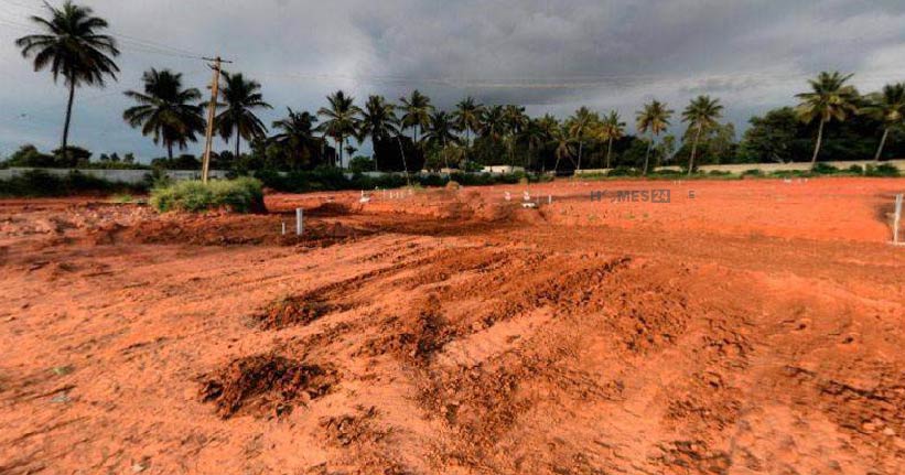 Plot For Sale in 6040 Site Vijayanagar 54c