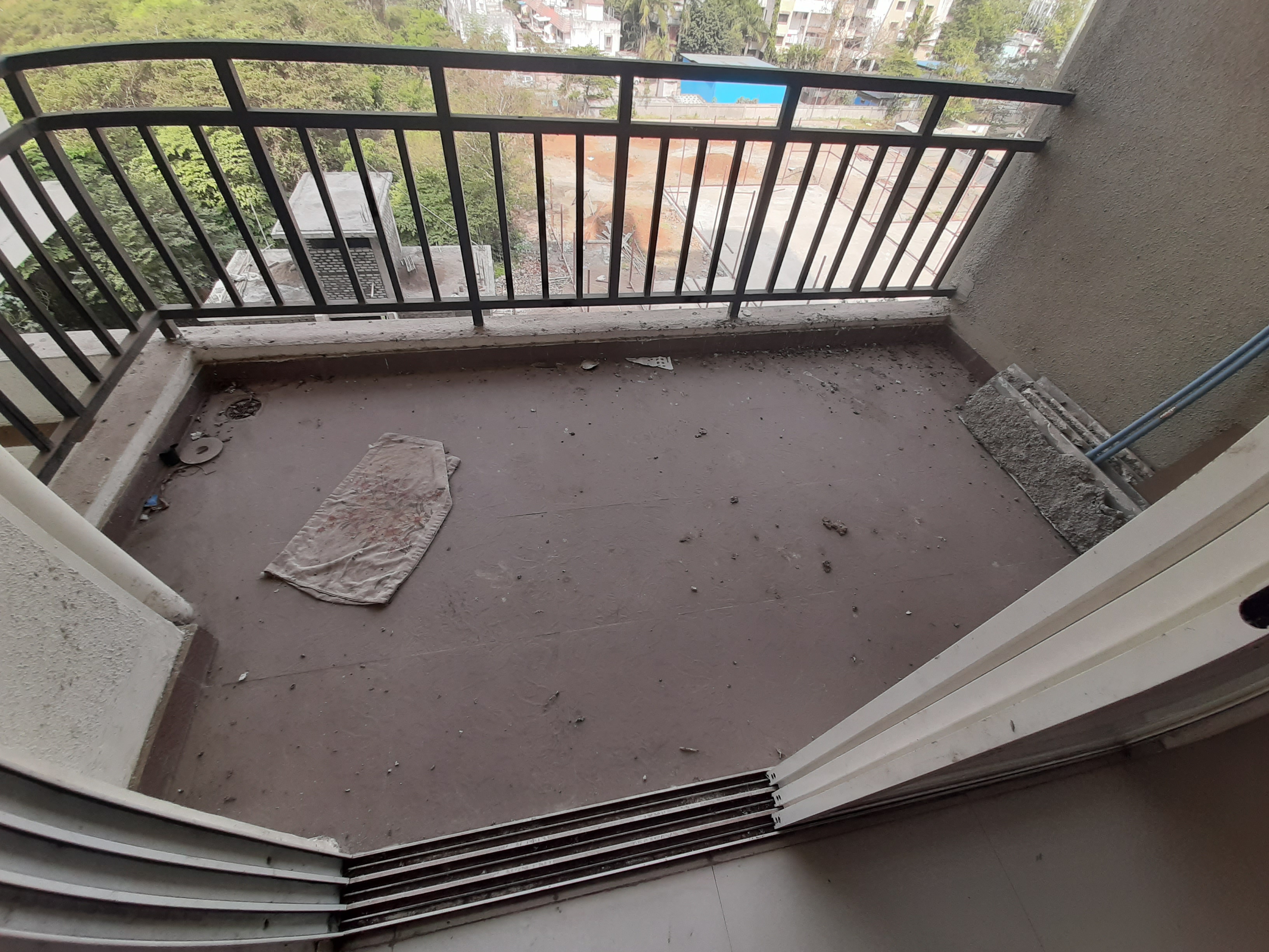 2 BHK + Servant Room 1049 Sq.Ft. Apartment in Miami Apartment