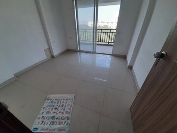 Room in 2 BHK Apartment at Miami Apartment, Dhayari – for Sale