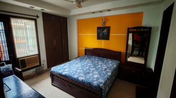 Bedroom in 3 BHK Builder Floor at Chittaranjan Park – for Rent