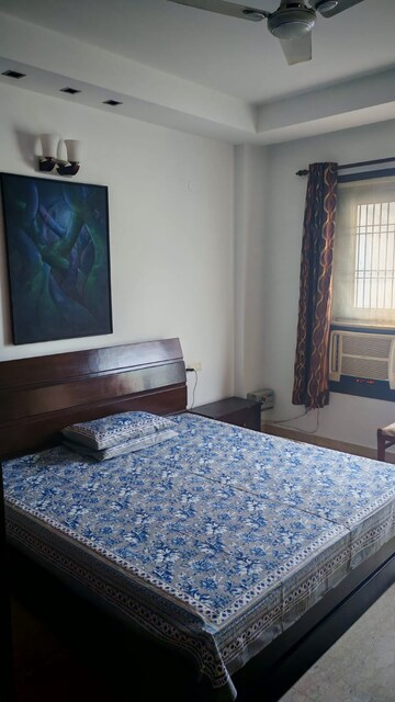 Bedroom in 3 BHK Builder Floor at Chittaranjan Park – for Rent