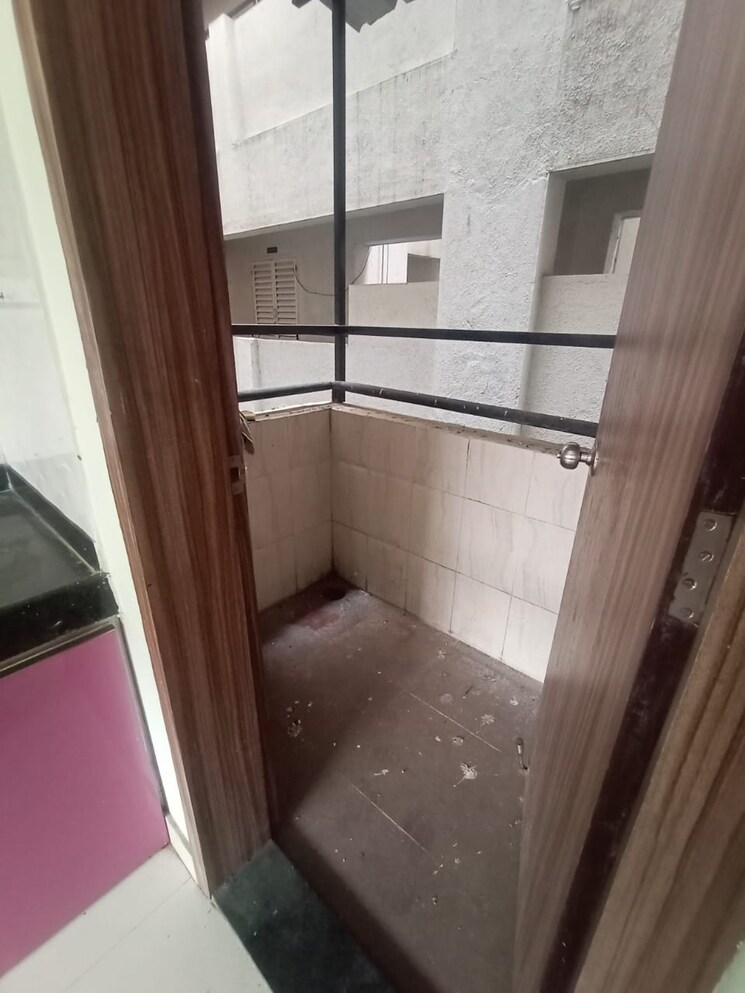 Bathroom, miami-apartment 2 Bedroom 1049 Sq.Ft. Apartment In Dhayari Pune 9149337