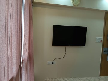 Furnished Amenities in 2 BHK Apartment at Kanakia Paris, Bandra East – for Rent