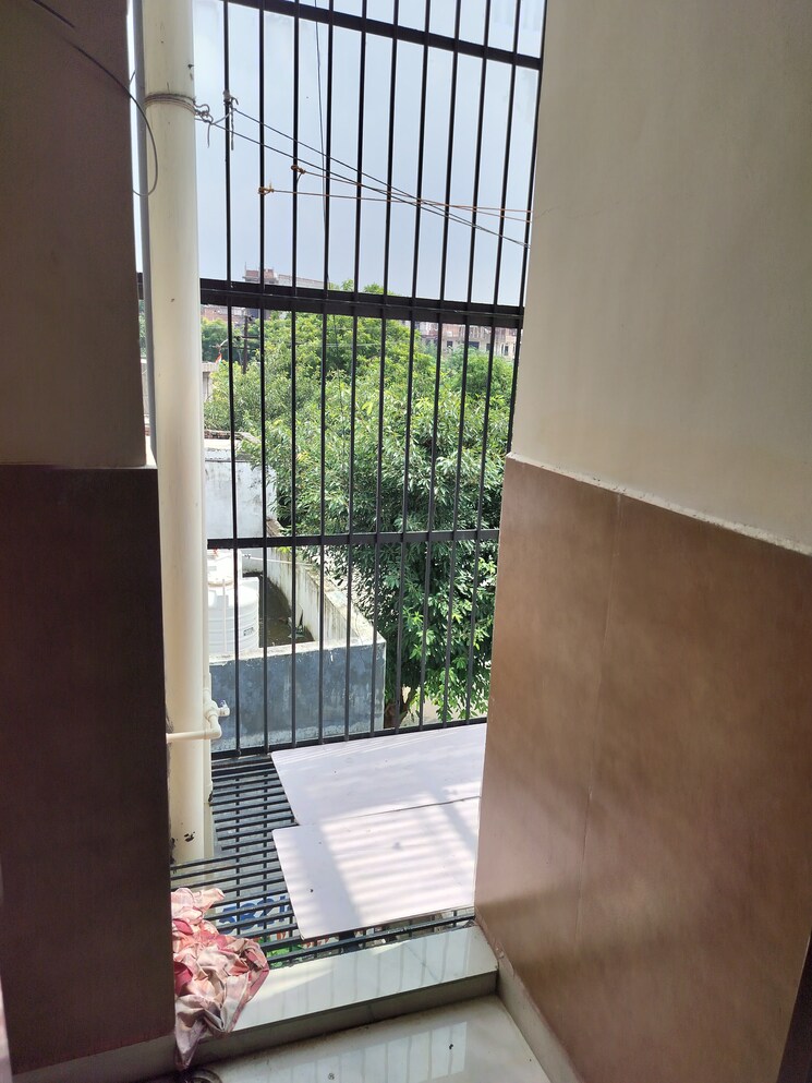 undefined, rwa-apartments-sector-122 Studio 450 Sq.Ft. Independent House In Sector 122 Noida 9149382