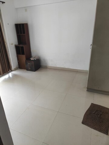 Room in 2.5 BHK Apartment at Miami Apartment, Dhayari – for Sale