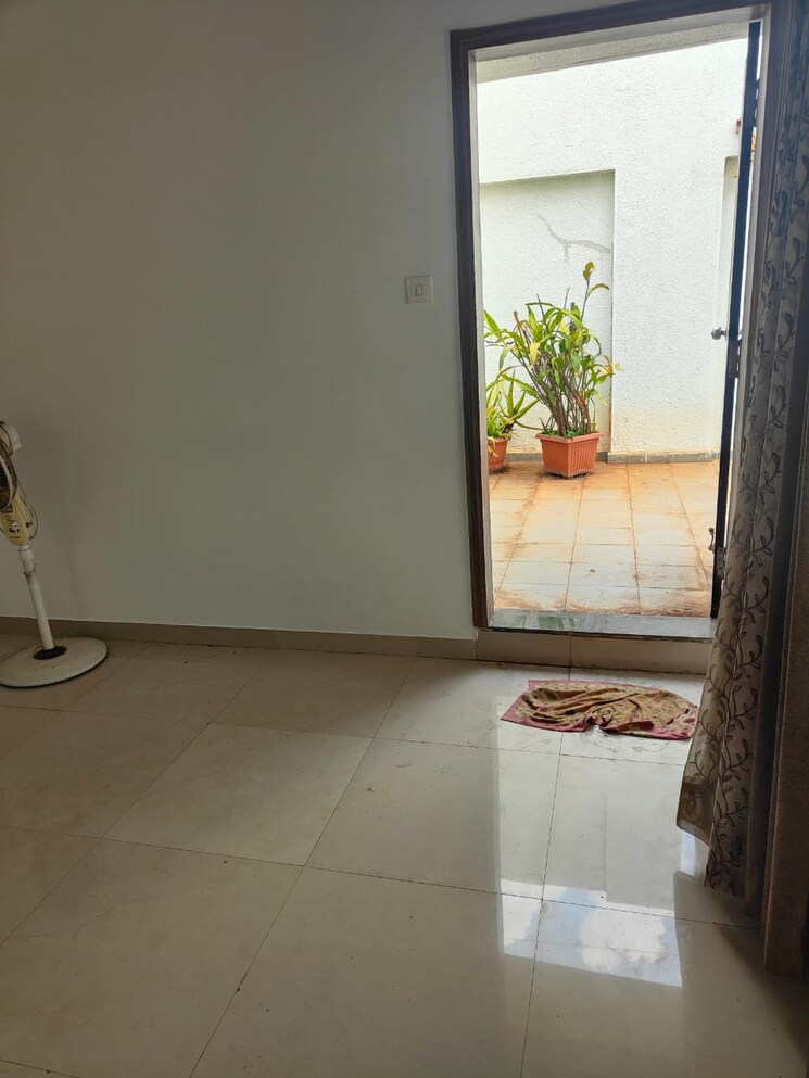 Room, miami-apartment 2.5 Bedroom 1270 Sq.Ft. Apartment In Dhayari Pune 9149354