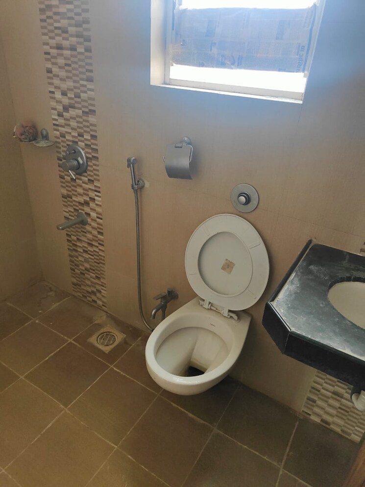 Bathroom, miami-apartment 2.5 Bedroom 1270 Sq.Ft. Apartment In Dhayari Pune 9149354
