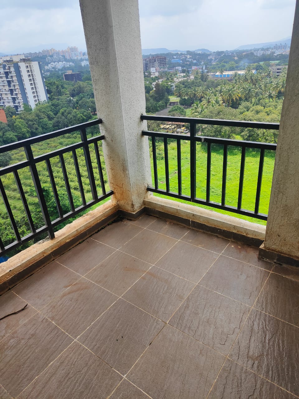 2.5 BHK + Servant Room Apartment For Sale in Miami Apartment