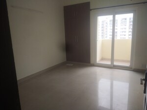 Room in 3 BHK Apartment at Paramount Floraville, Sector 137 – for Sale