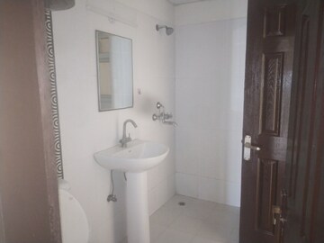 Bathroom in 3 BHK Apartment at Paramount Floraville, Sector 137 – for Sale