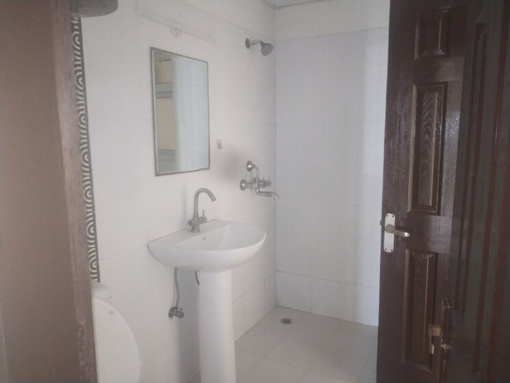Bathroom, paramount-floraville 3 Bedroom 1270 Sq.Ft. Apartment In Sector 137 Noida 9149380