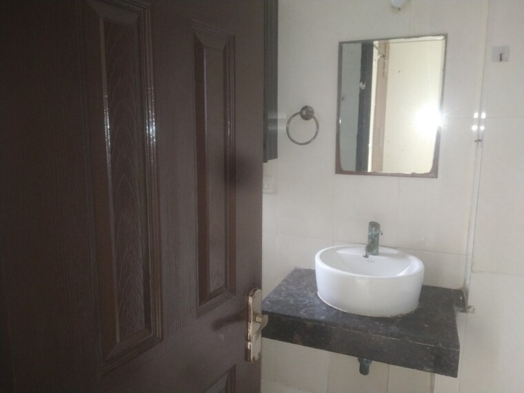 Bathroom, paramount-floraville 3 Bedroom 1270 Sq.Ft. Apartment In Sector 137 Noida 9149380
