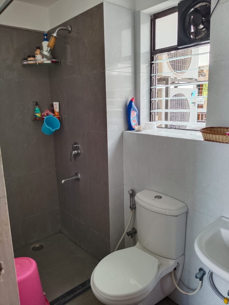 Bathroom, ps-the-102 3 Bedroom 1128 Sq.Ft. Apartment In Joka Kolkata 9149391