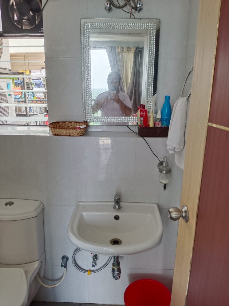 Bathroom, ps-the-102 3 Bedroom 1128 Sq.Ft. Apartment In Joka Kolkata 9149391