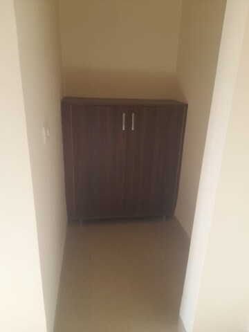 Room in 2 BHK Apartment at Emaar Emerald Estate, Sector 65 – for Rent