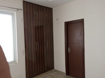 Room in 3 BHK Apartment at Ramprastha City The Atrium, Sector 37d – for Sale