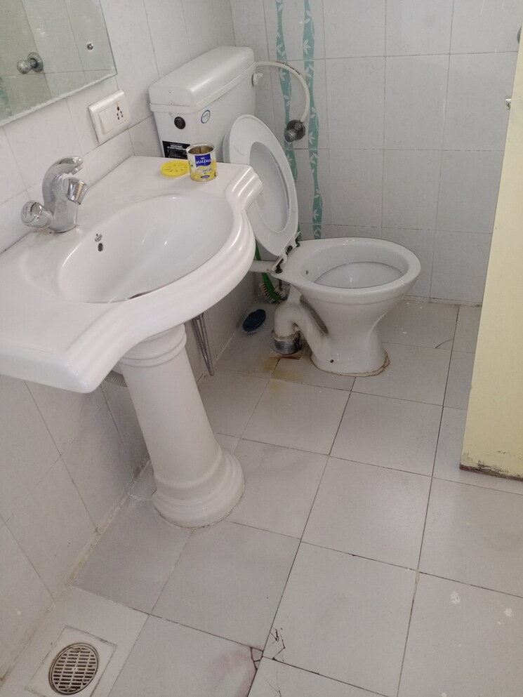 Bathroom, omega-heritage 2 Bedroom 1125 Sq.Ft. Apartment In Dhayari Pune 9149416