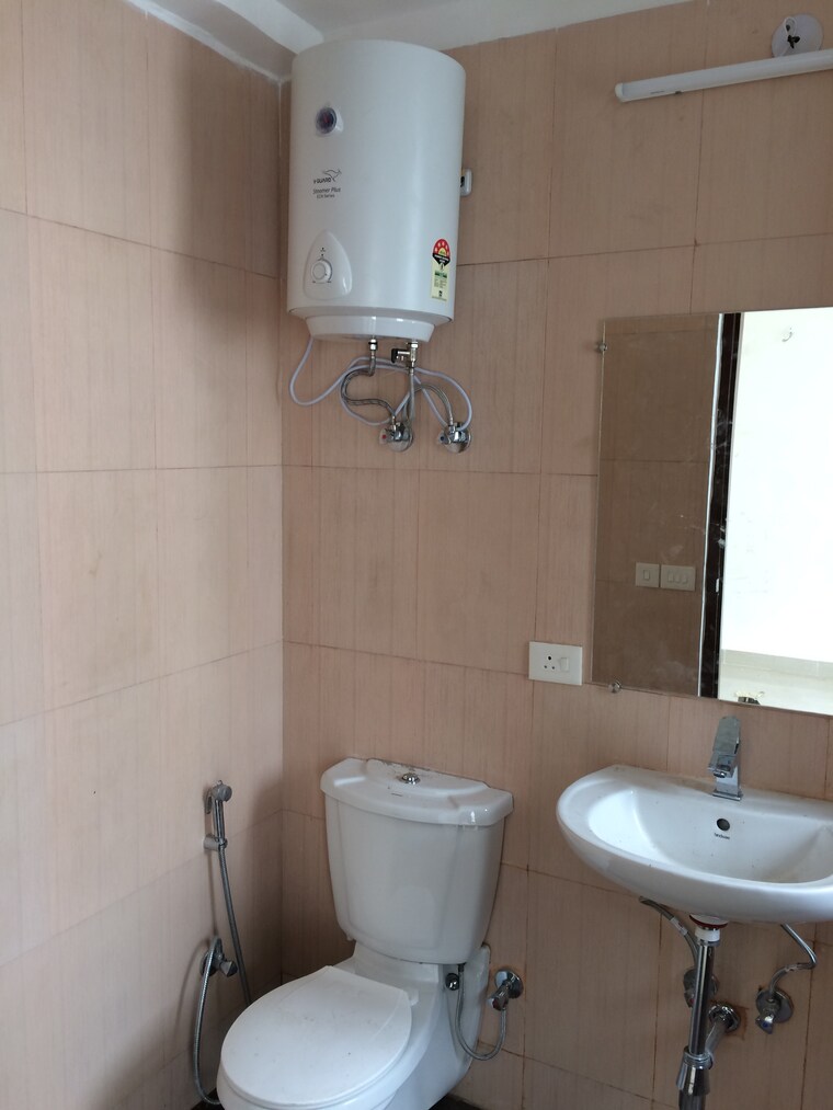 Bathroom, ramprastha-city-the-atrium 3 Bedroom 1285 Sq.Ft. Apartment In Sector 37d Gurgaon 9149377
