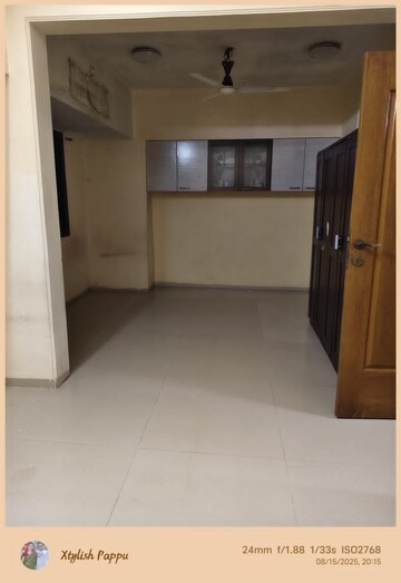 Room in 6 BHK Villa at Goregaon West – for Rent