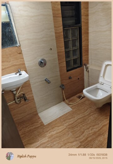 Bathroom in 6 BHK Villa at Goregaon West – for Rent