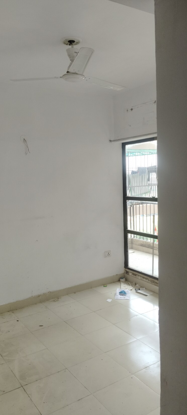 Room, op-floridaa 2 Bedroom 473 Sq.Ft. Apartment In Sector 82 Faridabad 9149469