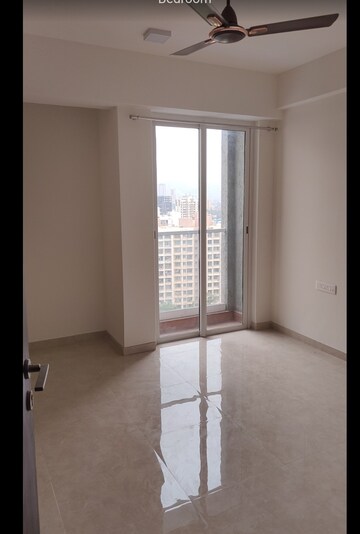 Room in 2 BHK Apartment at Indiabulls One Indiabulls, Pokhran Road No Two – for Rent
