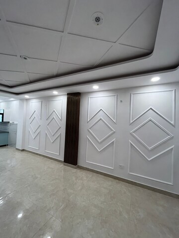 Room in 3 BHK Builder Floor at Fidato Honour Homes, Sector 89 – for Rent