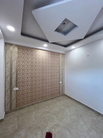 Room in 3 BHK Builder Floor at Fidato Honour Homes, Sector 89 – for Rent