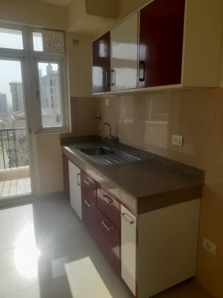 Kitchen, emaar-emerald-estate 2 Bedroom 1020 Sq.Ft. Apartment In Sector 65 Gurgaon 9149519