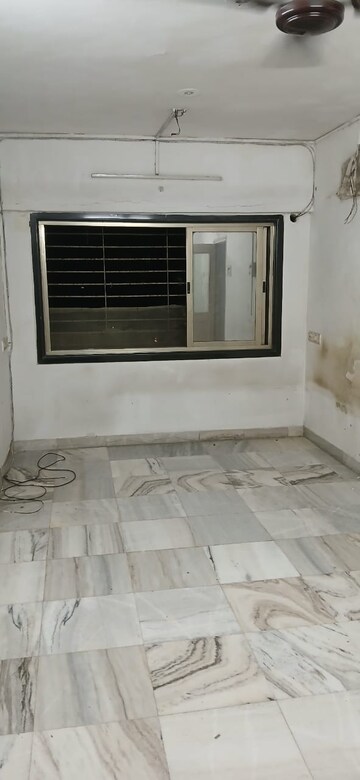 1 RK Apartment For Rent in Naupada