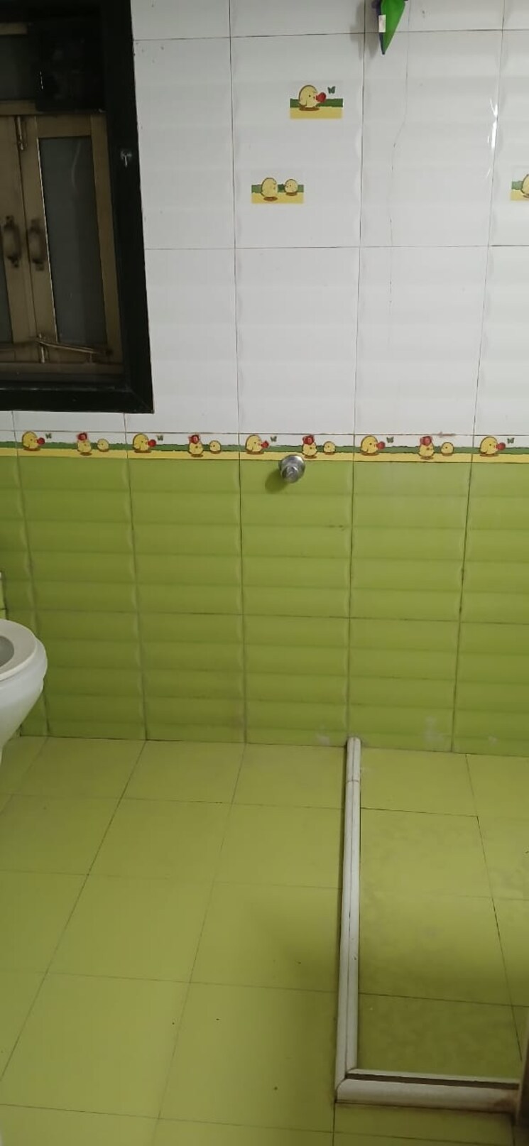 Bathroom, naupada 1 RK 270 Sq.Ft. Apartment In Naupada Thane 9149500