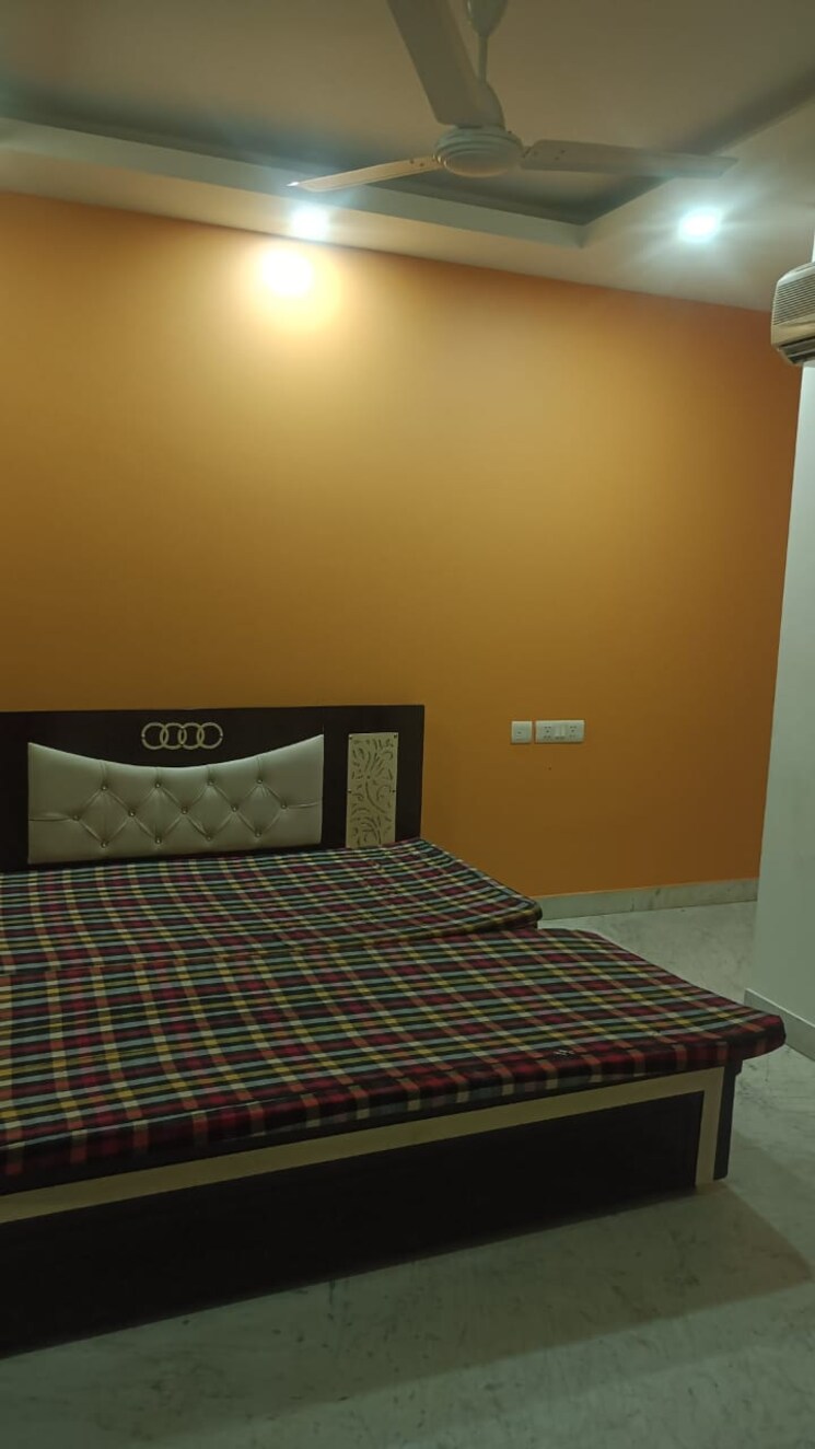 Bedroom, hauz khas 3 Bedroom 140 Sq.Yd. Builder Floor In Hauz Khas Delhi 9149577