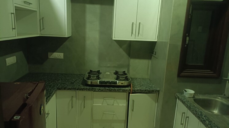 Kitchen, hauz khas 3 Bedroom 140 Sq.Yd. Builder Floor In Hauz Khas Delhi 9149577